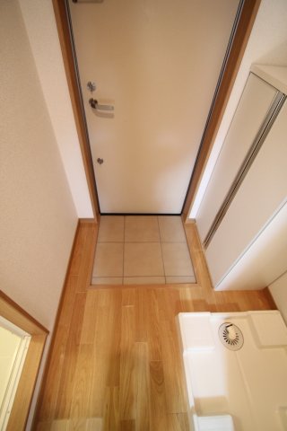 玄関　他の部屋のお写真です。