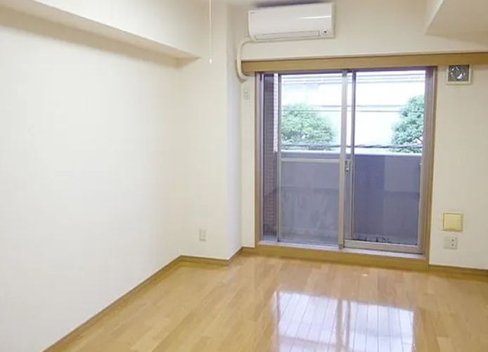 居室・リビング　こちらの居間で趣味の時間をお楽しみください
