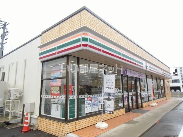 コンビニ　セブンイレブン 小松インター店（コンビニ）まで1581m