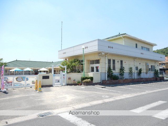 幼稚園・保育園　とみやまこども園（幼稚園・保育園）まで278m