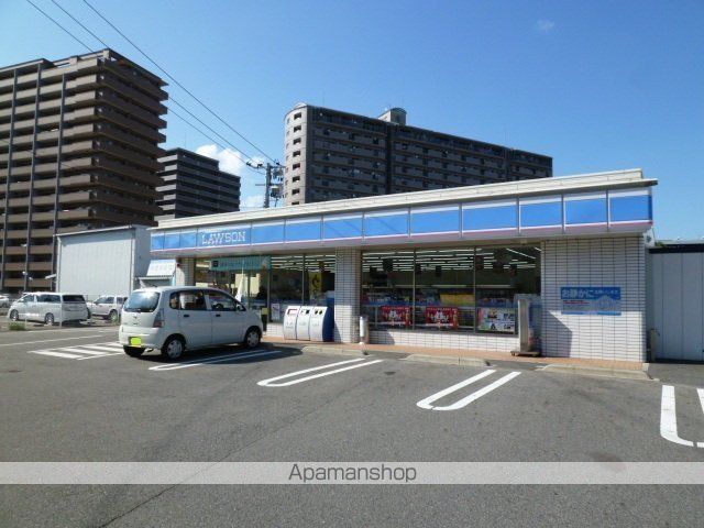 コンビニ　ローソン（コンビニ）まで571m