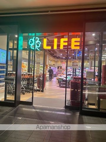 その他　【スーパー】ライフ　勝どきミッド店（その他）まで496m