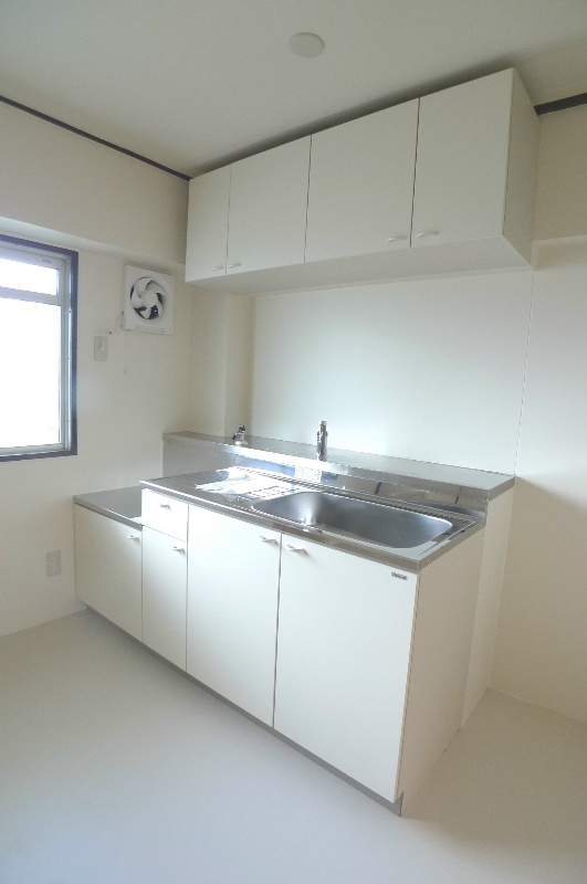 キッチン　写真は３ＤＫの間取りです