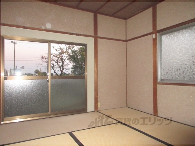 ＪＲ湖西線 比叡山坂本駅 徒歩22分 1階建 築46年の居間写真