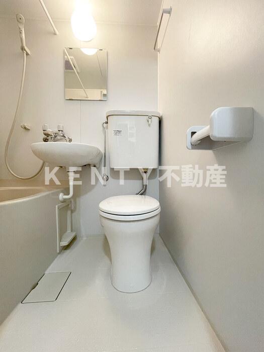 トイレ　清潔感のあるトイレです