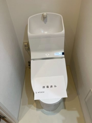 トイレ　別部屋反転写真