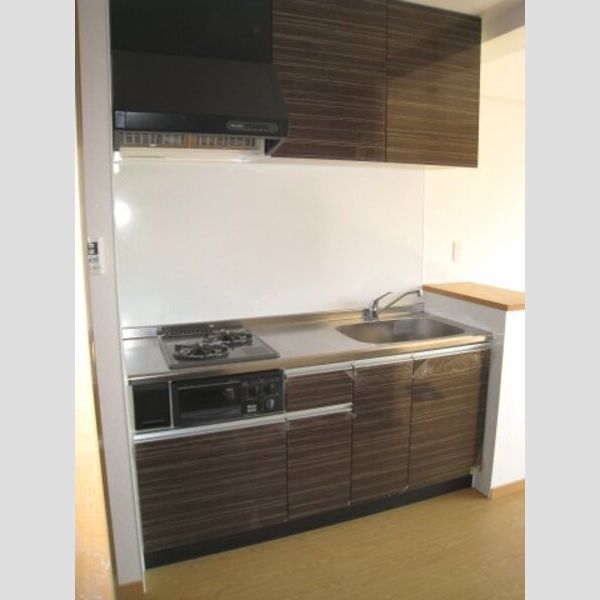 キッチン　室内写真は別部屋の写真です。