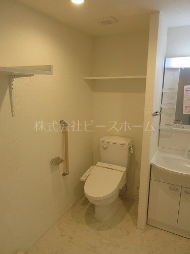 トイレ　※別号室参考写真