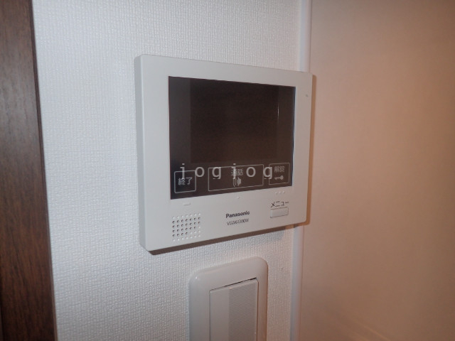 セキュリティ　モニター付きインターホンで来客確認も安心です！