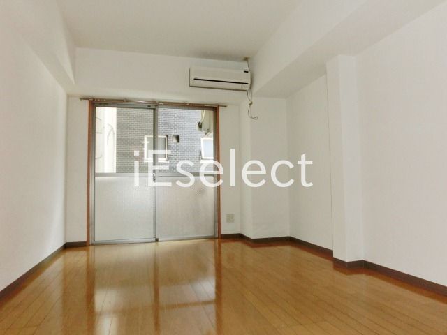 居室・リビング　開放的なお部屋です。