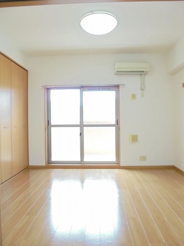 居室・リビング　使いやすい居間です