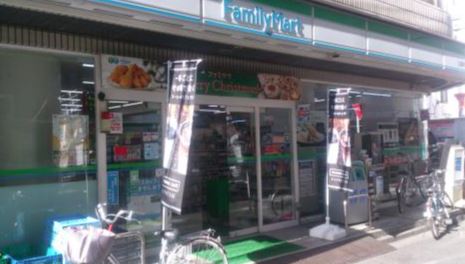 コンビニ　ファミリーマート 三鷹駅前店（コンビニ）まで368m