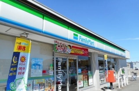 コンビニ　ファミリーマート 碧南塩浜町店（コンビニ）まで652m