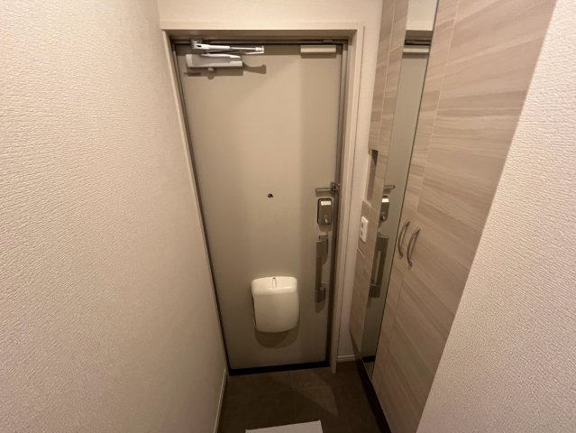 シュロス鳴尾の玄関写真
