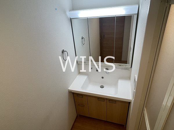 洗面設備　別部屋参考写真です
