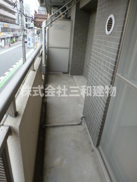 バルコニー　同間取り（反転タイプ）の参考写真です