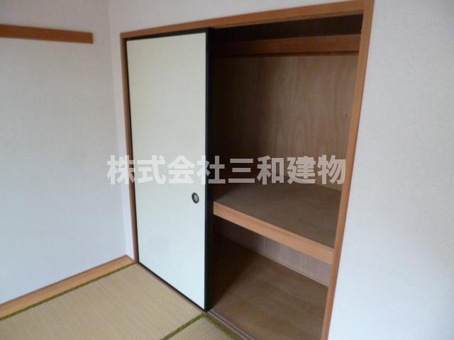 収納　同間取り（反転タイプ）の参考写真です