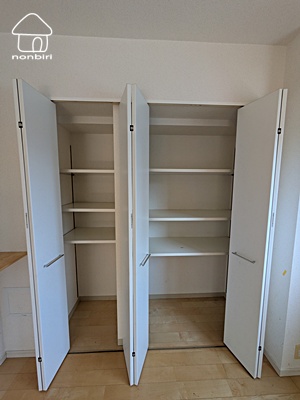 収納　リビング収納がけっこうつかえます（同じタイプの写真です）