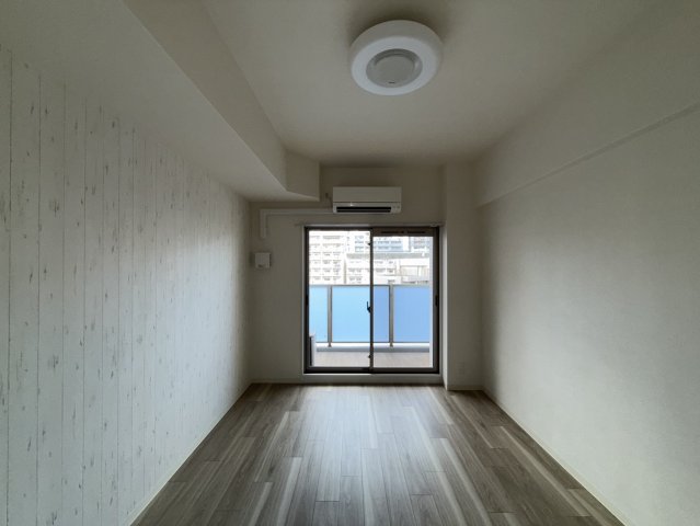 居室・リビング　同物件別部屋写真