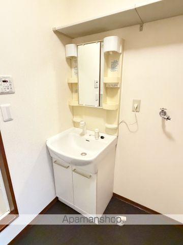 ＪＲ東海道本線 磐田駅 バス乗車時間：3分 最寄りバス停で下車 徒歩3分 2階建 築23年の内装写真