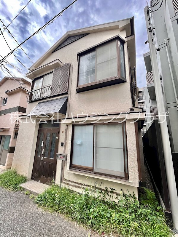 アンバサダ中野弥生町戸建イースト