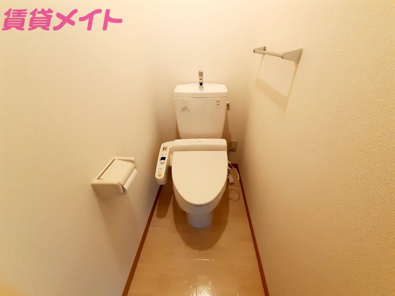 トイレ　同物件別室反転タイプ画像