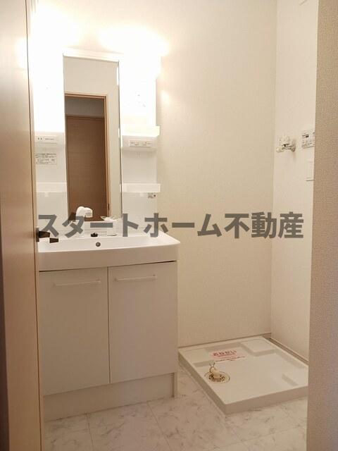 洗面設備　使いやすい洗面所です