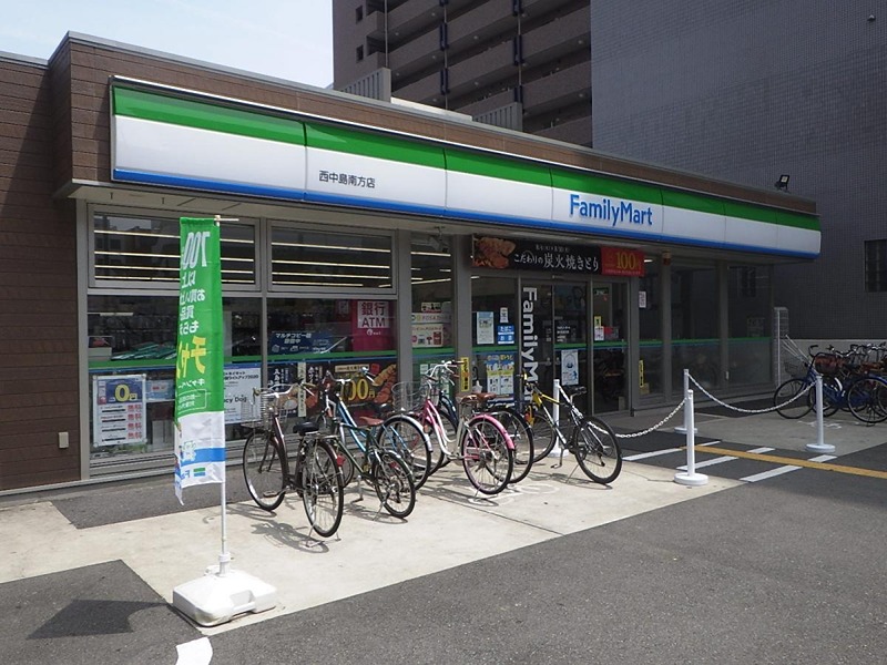 コンビニ　ファミリーマート 西中島南方店（コンビニ）まで406m