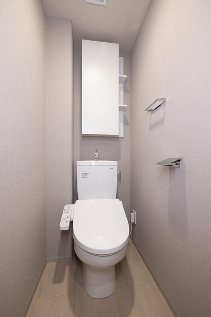 トイレ　※写真は同タイプ住戸です。