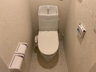 レヴメゾン神山弐番館のトイレ写真