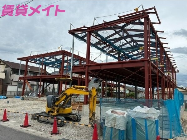 建物外観　建築中