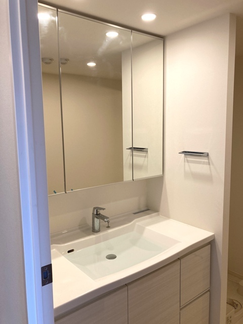 洗面設備　※写真は同タイプ住戸です。