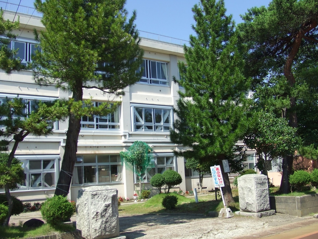小学校　長岡市立上川西小学校（小学校）まで1182m