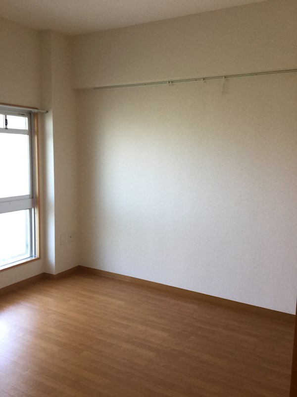 コーシャハイツ法円坂35号館の内装写真