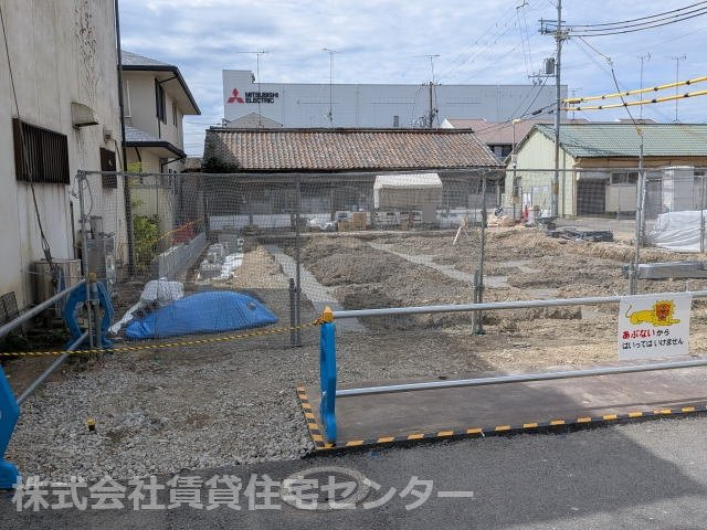 駐車場　建築中