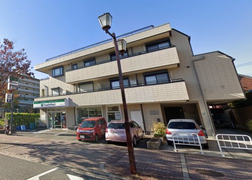 コンビニ　ファミリーマート 芦屋大原町店（コンビニ）まで215m