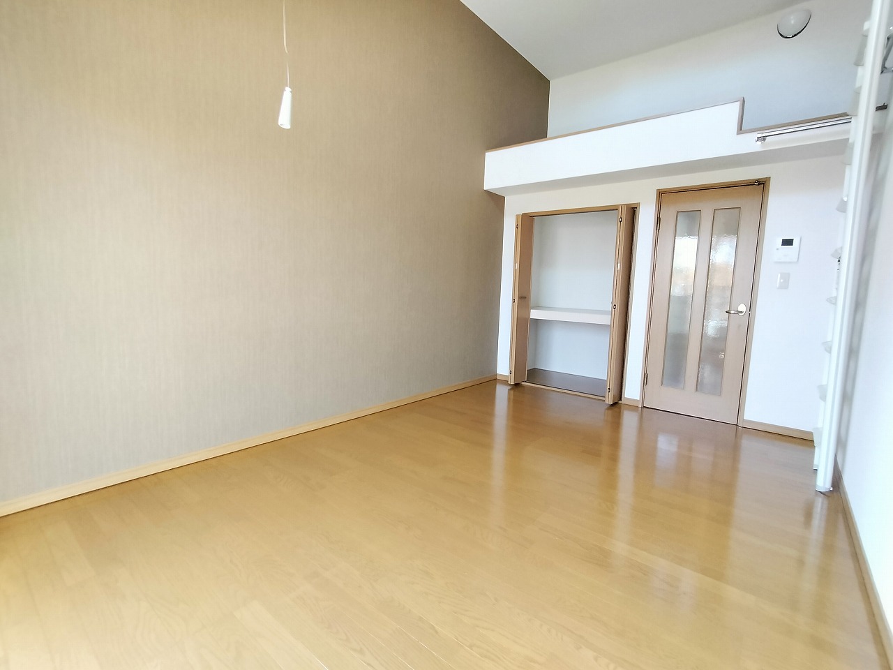 ＪＲ仙山線 国見駅 徒歩10分 2階建 築24年の居間写真