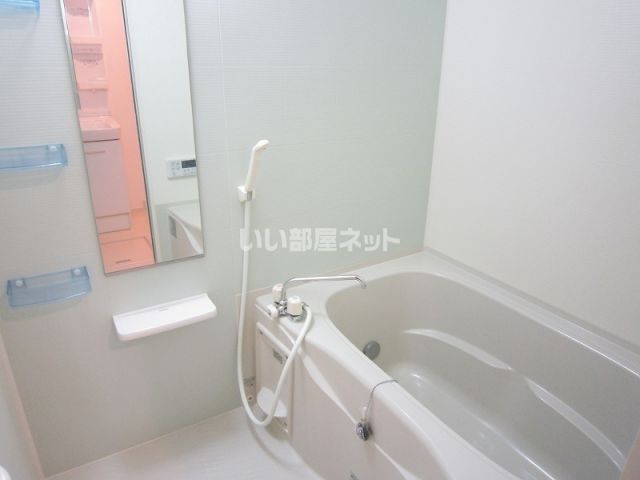 エレガン.メゾンの風呂写真