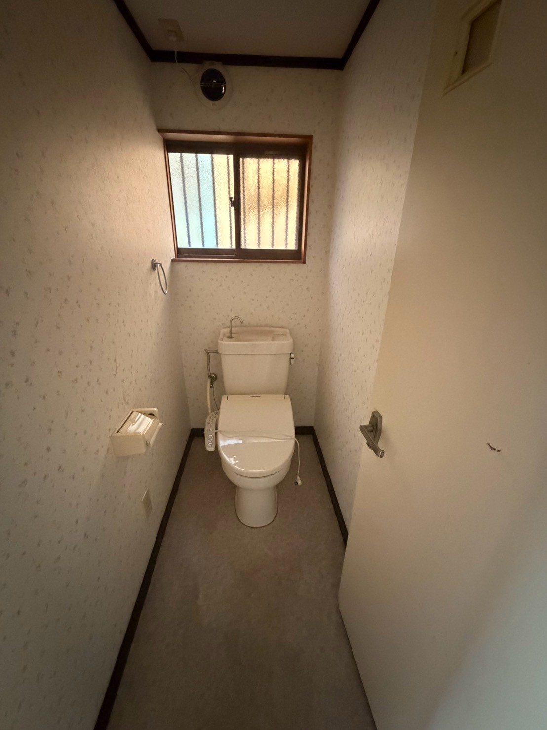 東海市養父町戸建のトイレ写真