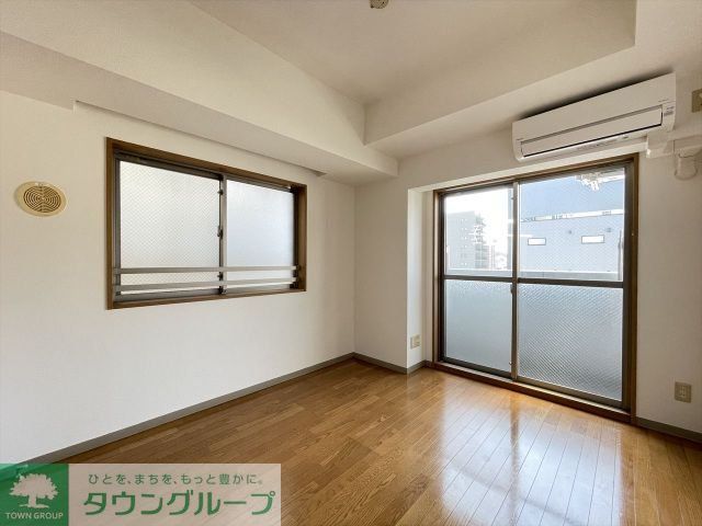 スカイコート三田慶大前の居間写真