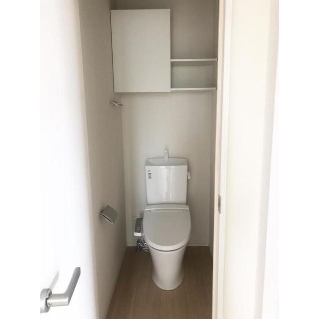 ＪＲ東海道本線 岸辺駅 徒歩8分 3階建 築8年のトイレ写真