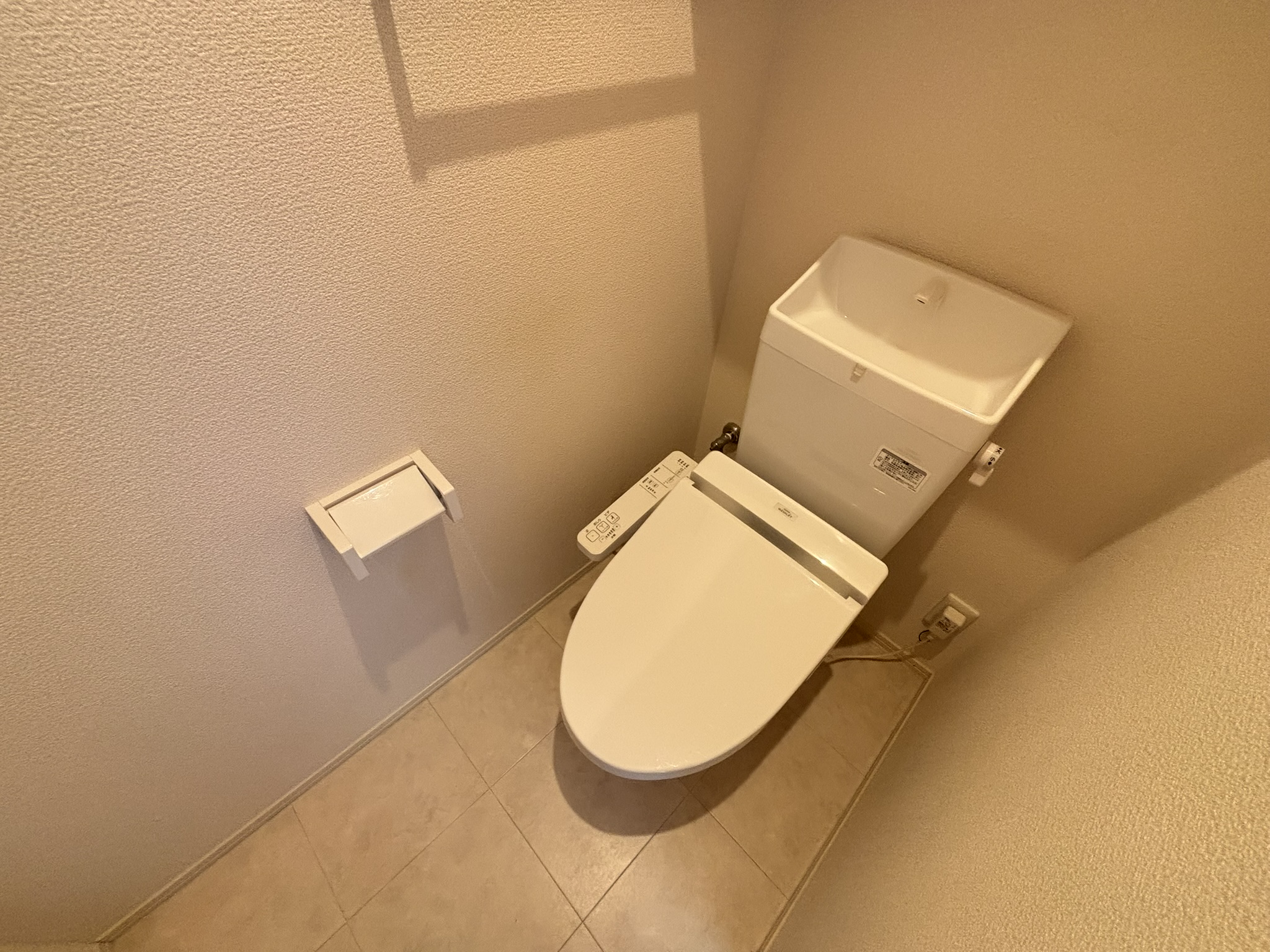 ＪＲ仙石線 宮城野原駅 徒歩13分 2階建 築10年のトイレ写真