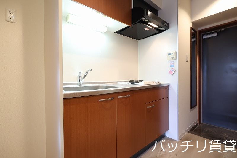 地下鉄東山線 本陣駅 徒歩3分 11階建 築20年のキッチン写真