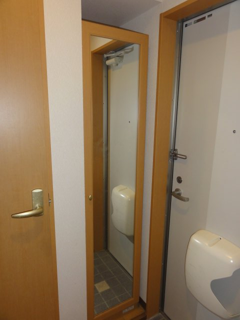 玄関　落ち着いた玄関です