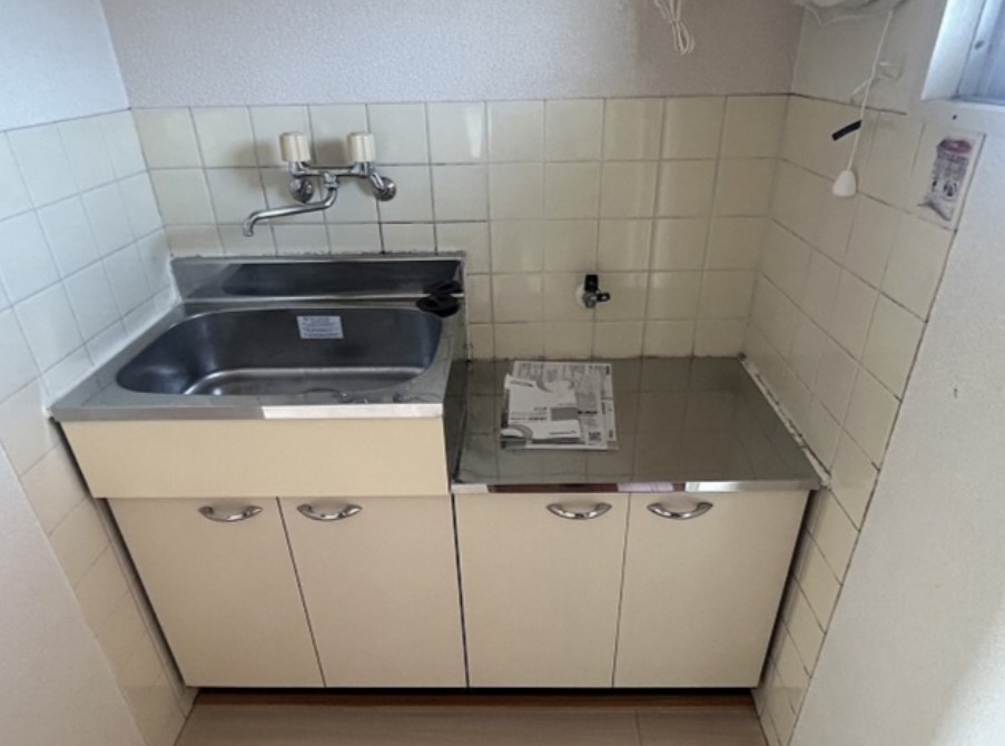 ＪＲ山陽本線 岡山駅 4階建 築37年のキッチン写真
