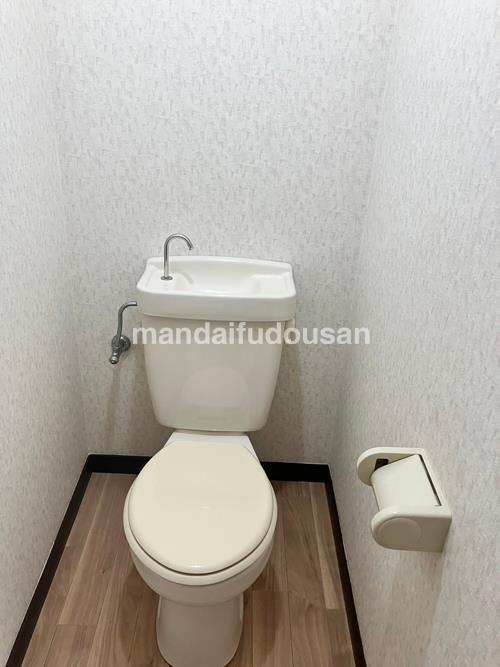 クレストコーポIII A棟のトイレ写真