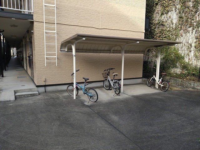 その他　駐輪場　原付＆自転車のみ駐輪可能