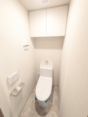 トイレ　※同タイプの間取りの反転タイプになります。現況優先です。