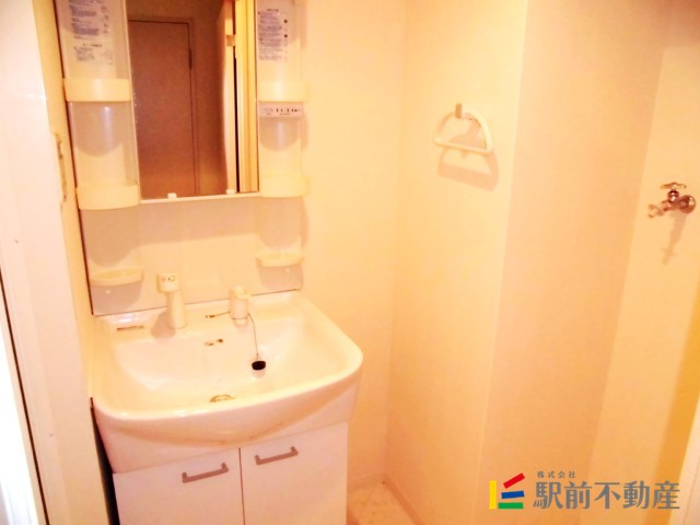 洗面設備　同タイプ別部屋です