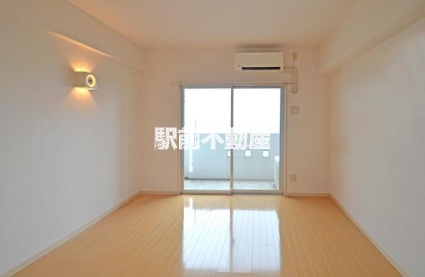 居室・リビング　同タイプ別部屋です